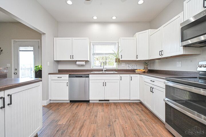 Property Photo:  8122 Catfish Court  IN 47012 