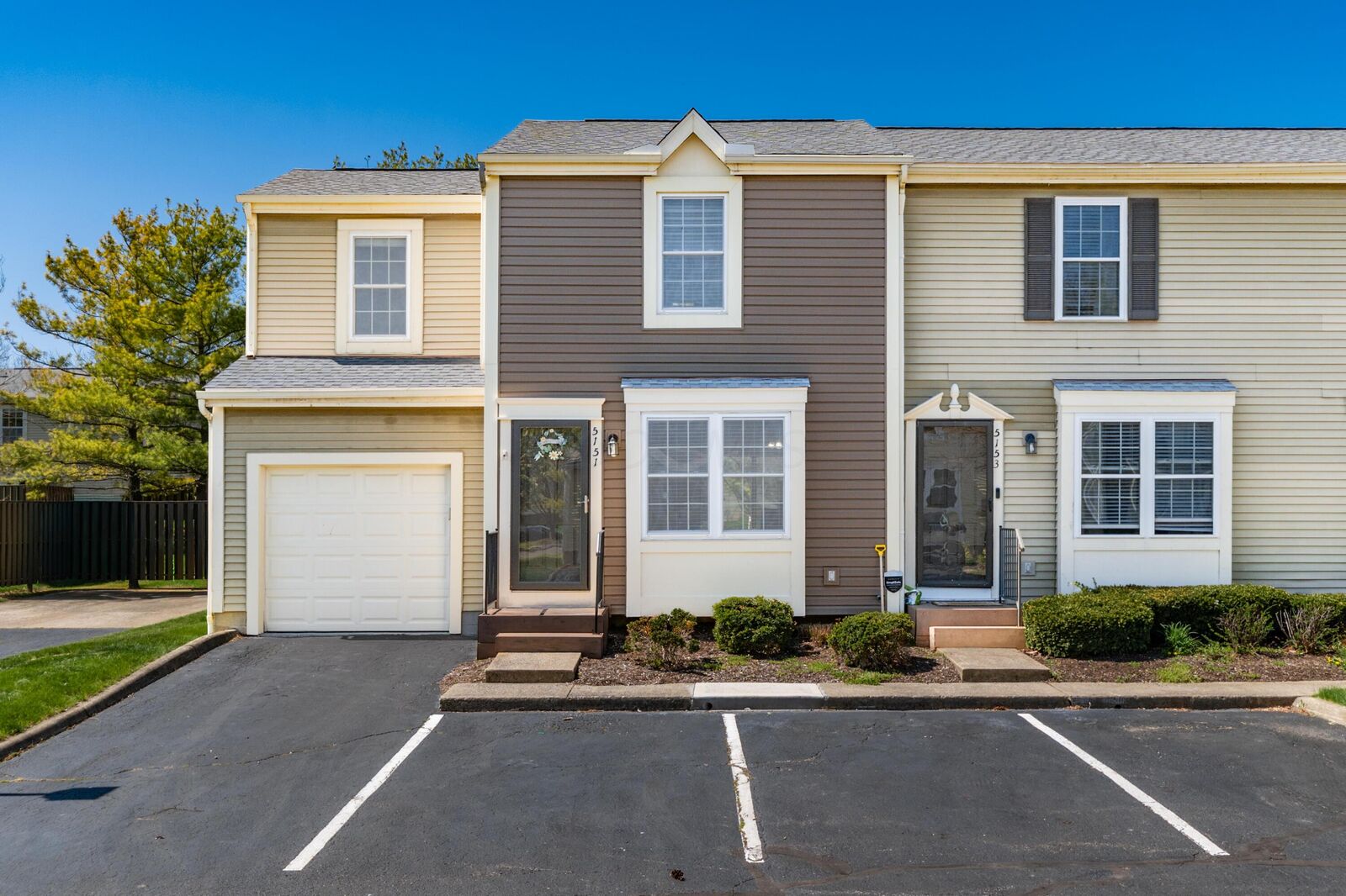 Property Photo:  5151 Singleton Drive  OH 43026 