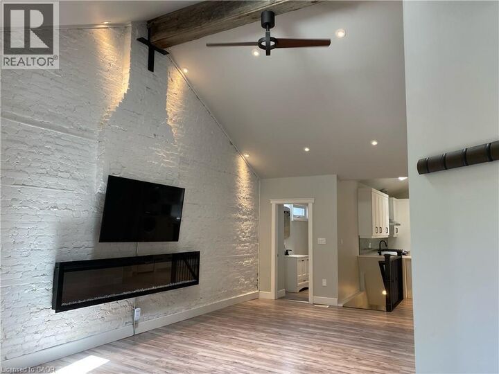 Property Photo:  432 Bay Street North  ON L8L 1N3 