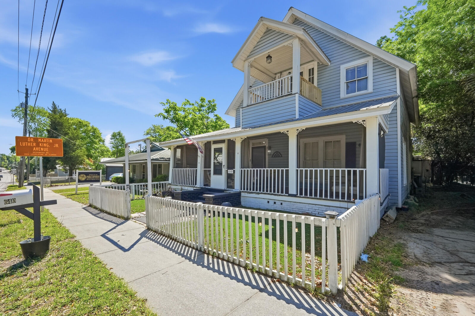 Property Photo: 640 US Highway 90 FL 32433