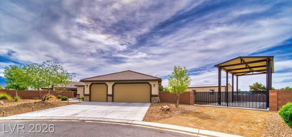 Property Photo: 231 Weeping Willow Court NV 89048
