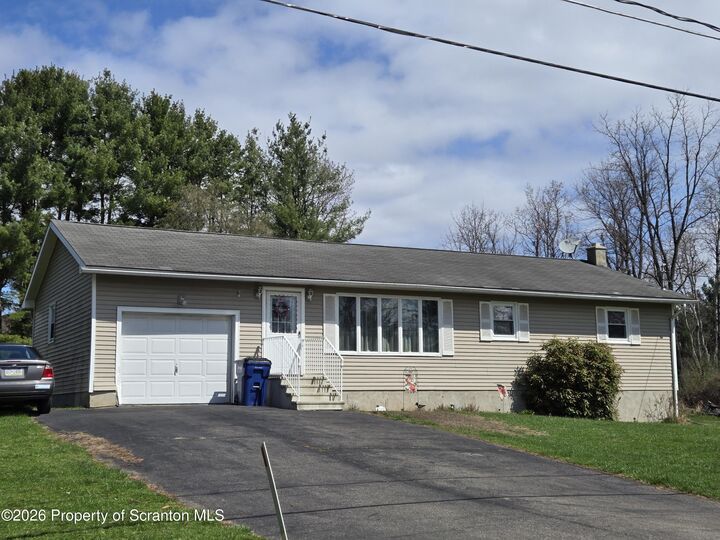 Property Photo:  32 Gooserun Road  PA 18657 