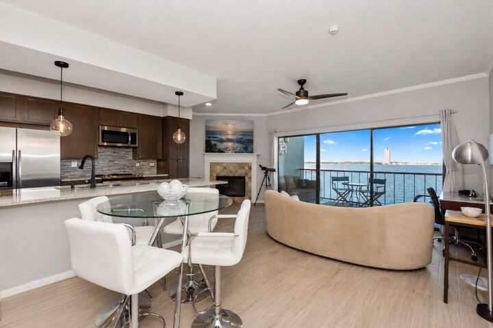 Property Photo: 351 Lakeside Lane 204 TX 77058