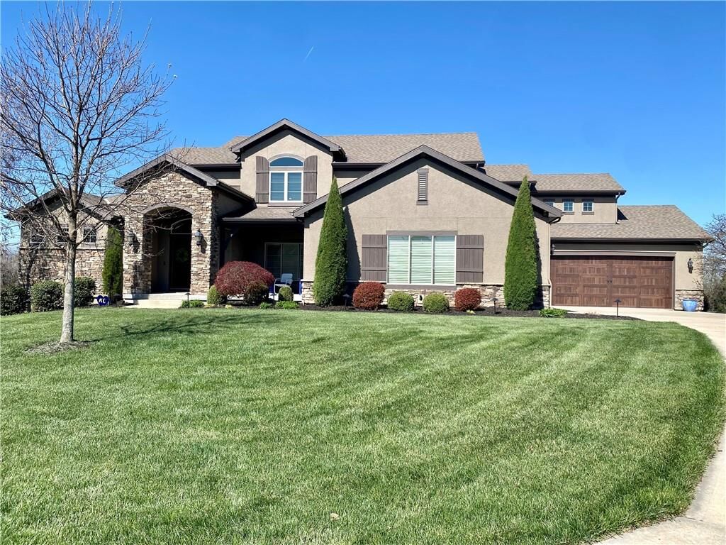 Property Photo:  8070 NW Masters Lane  MO 64152 