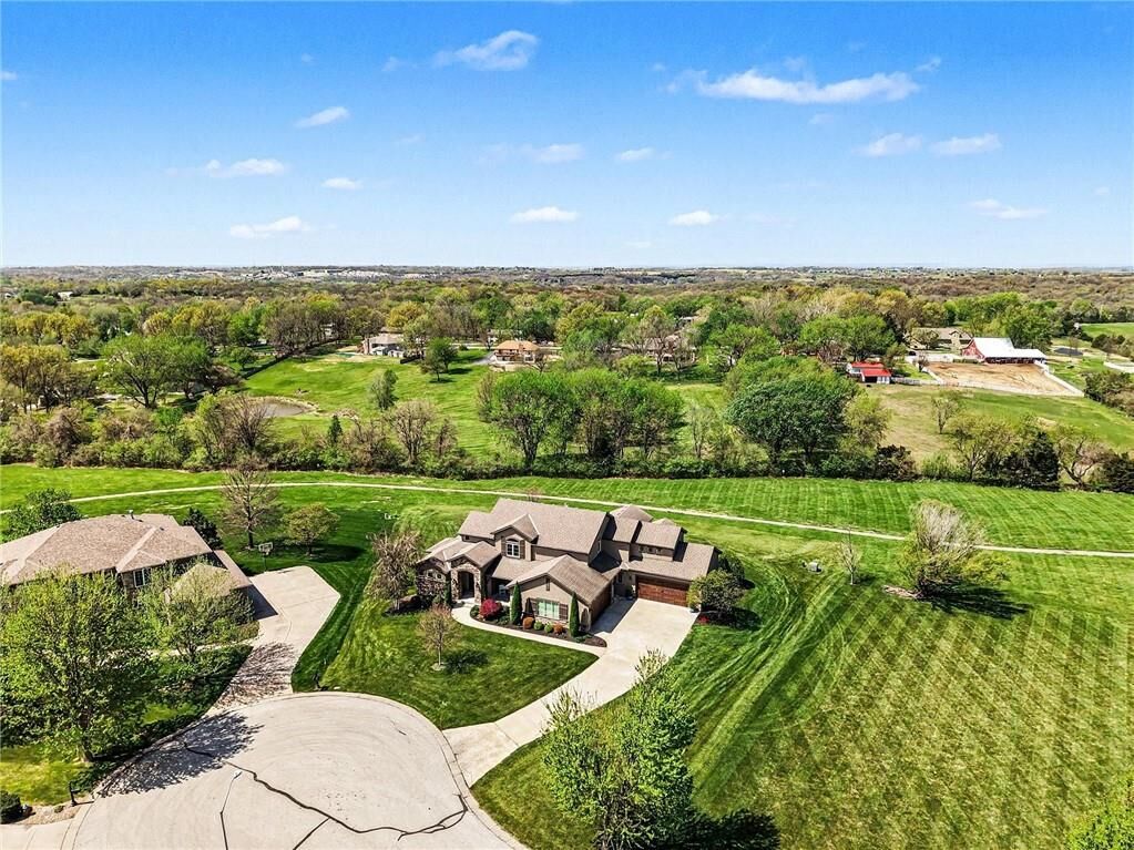 Property Photo:  8070 NW Masters Lane  MO 64152 