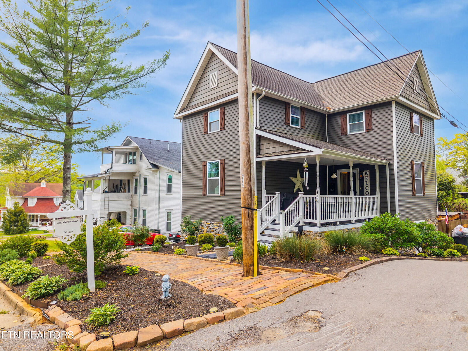 Property Photo:  409 Cumberland St  TN 37748 