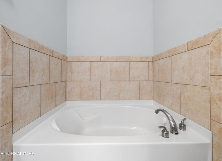 Property Photo:  445 W Blount Ave 325  TN 37920 