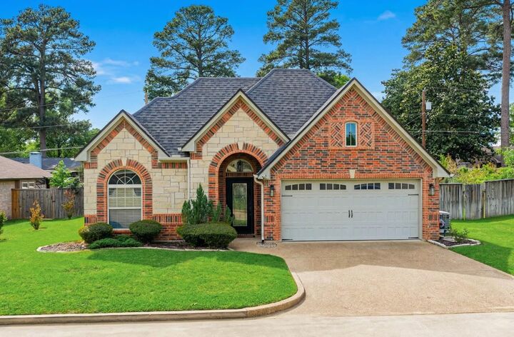 Property Photo: 705 Cove Pl TX 75604