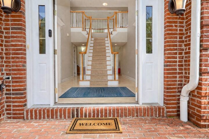 Property Photo:  3 Nickelby Place  NY 10567 