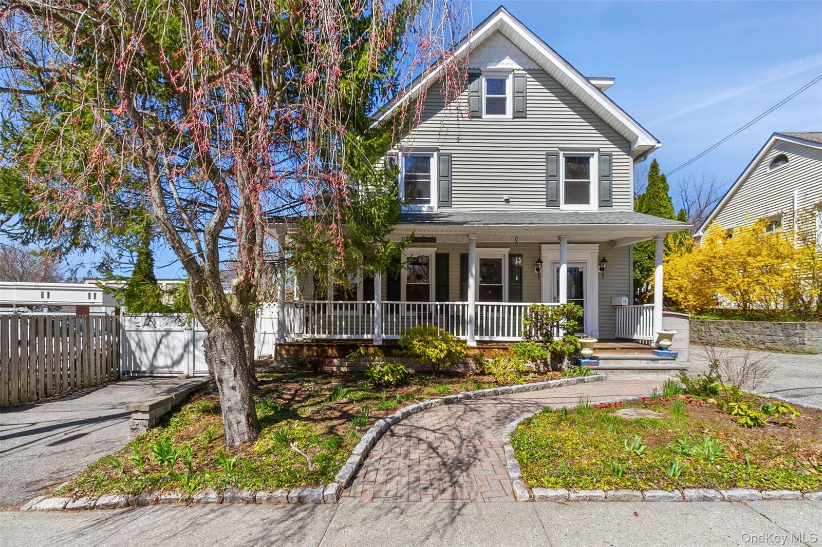 Property Photo:  13 Lenox Place  NY 10549 