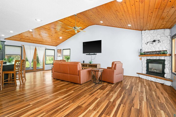 Property Photo:  6624 E Mud Lake Rd  MN 55798 