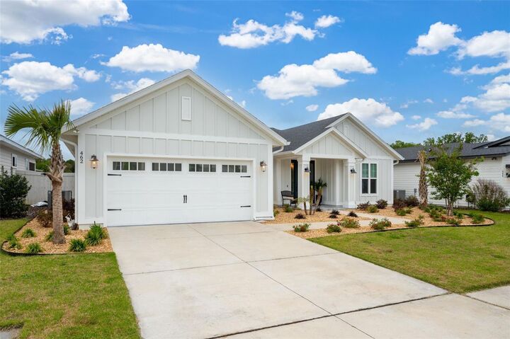 Property Photo: 462 SW 144th Drive FL 32669