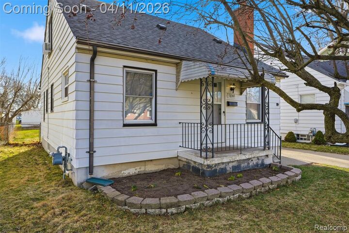 Property Photo:  5844 Gilman Street  MI 48135 2511 