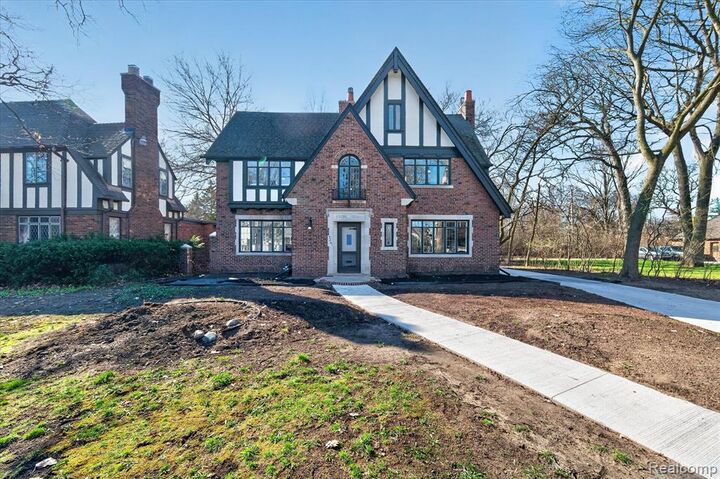 Property Photo:  3261 Sherbourne Road  MI 48221 1814 