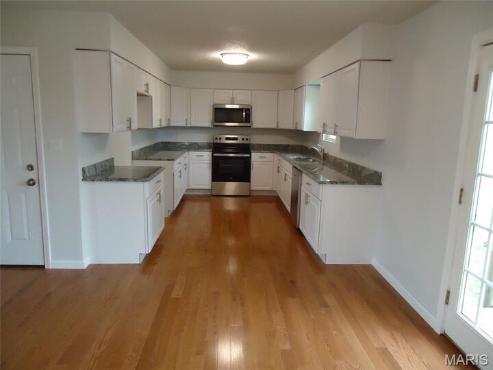 Property Photo:  721 Leolia Drive  MO 63010 