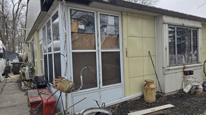 Property Photo: 105 N Jefferson St WI 53185