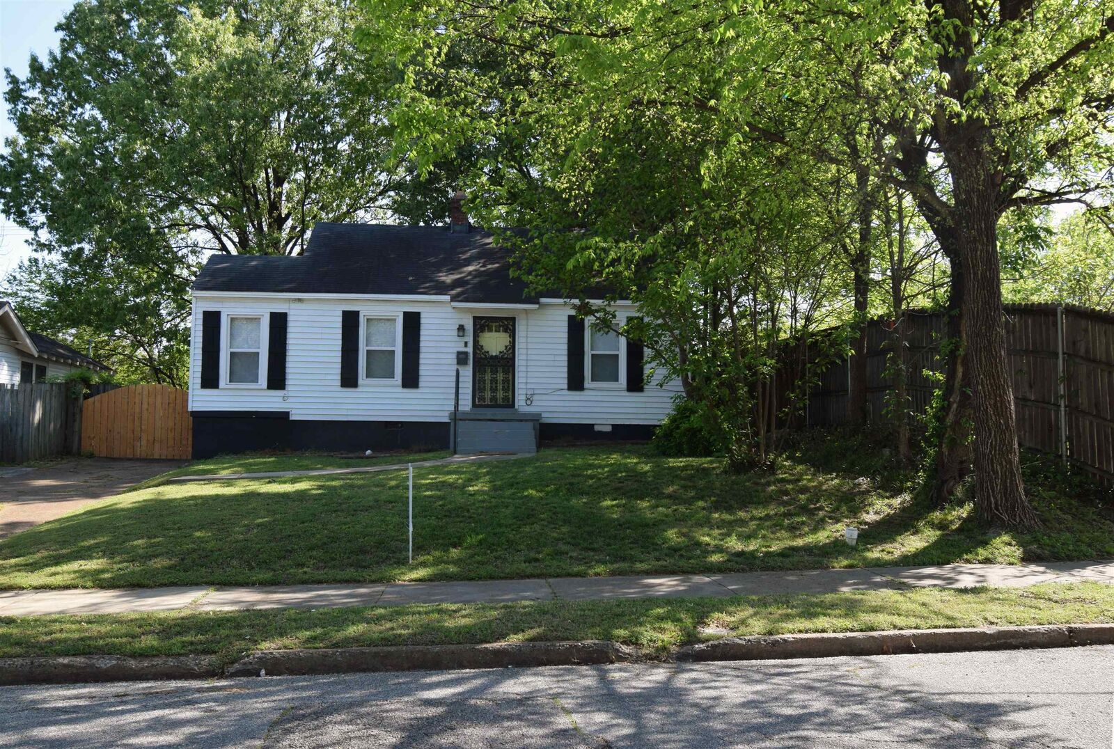 Property Photo: 3529 Marion Ave TN 38111