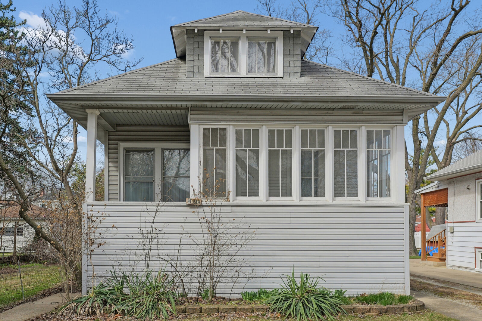 Property Photo:  3810 Maple Avenue  IL 60513 