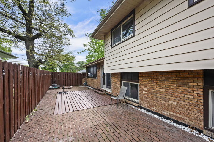 Property Photo: 15040 Kenton Avenue IL 60445