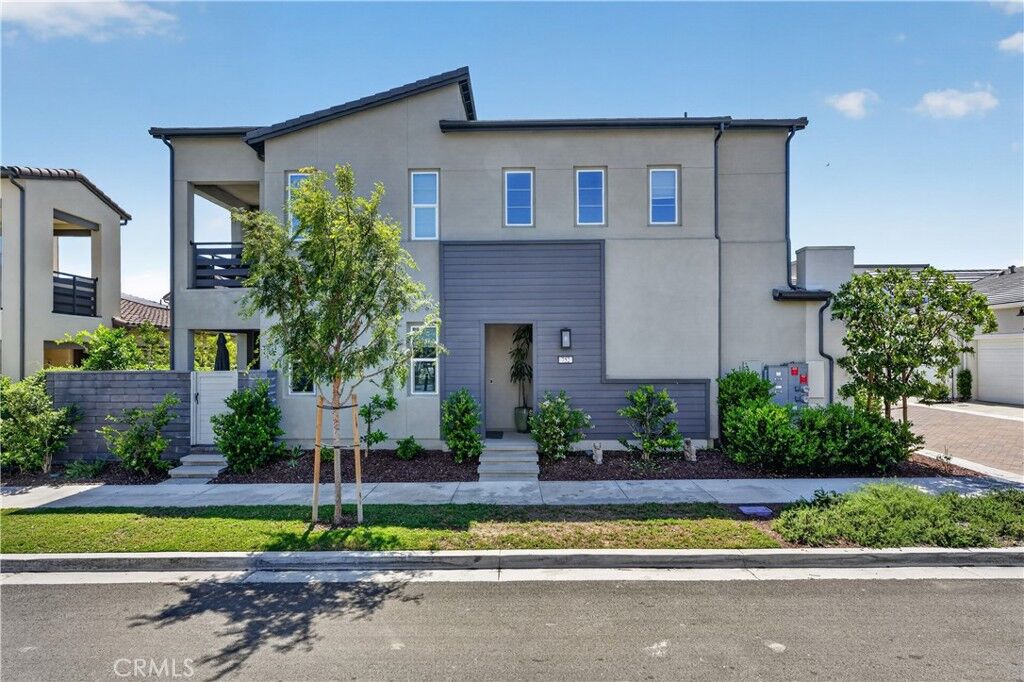 Property Photo:  752 Sunrise Road  CA 92694 