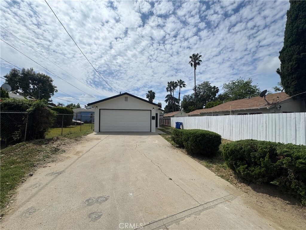 Property Photo:  14752 Lemay Street  CA 91405 