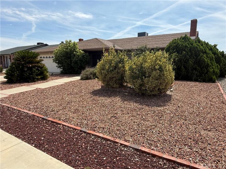 Property Photo: 27992 Foxfire CA 92586