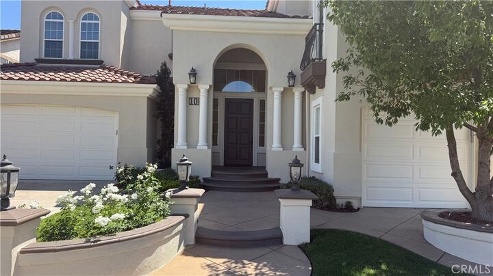 Property Photo:  10 Spring  CA 92620 