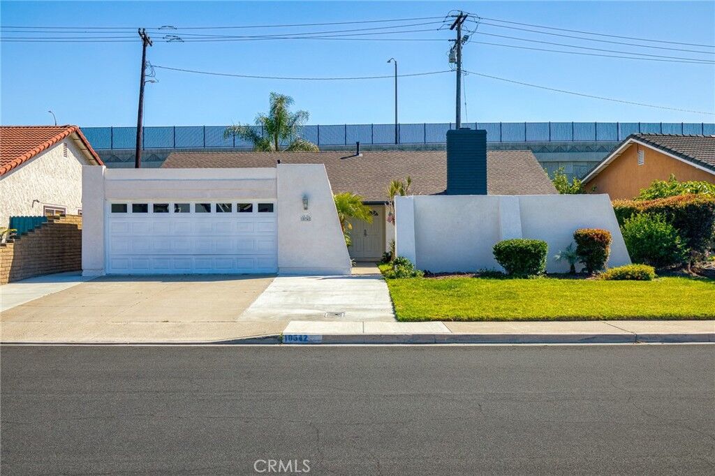 Property Photo:  10342 La Despensa Ave  CA 92708 