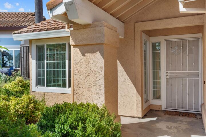 Property Photo: 3301 El Valle Way CA 95843