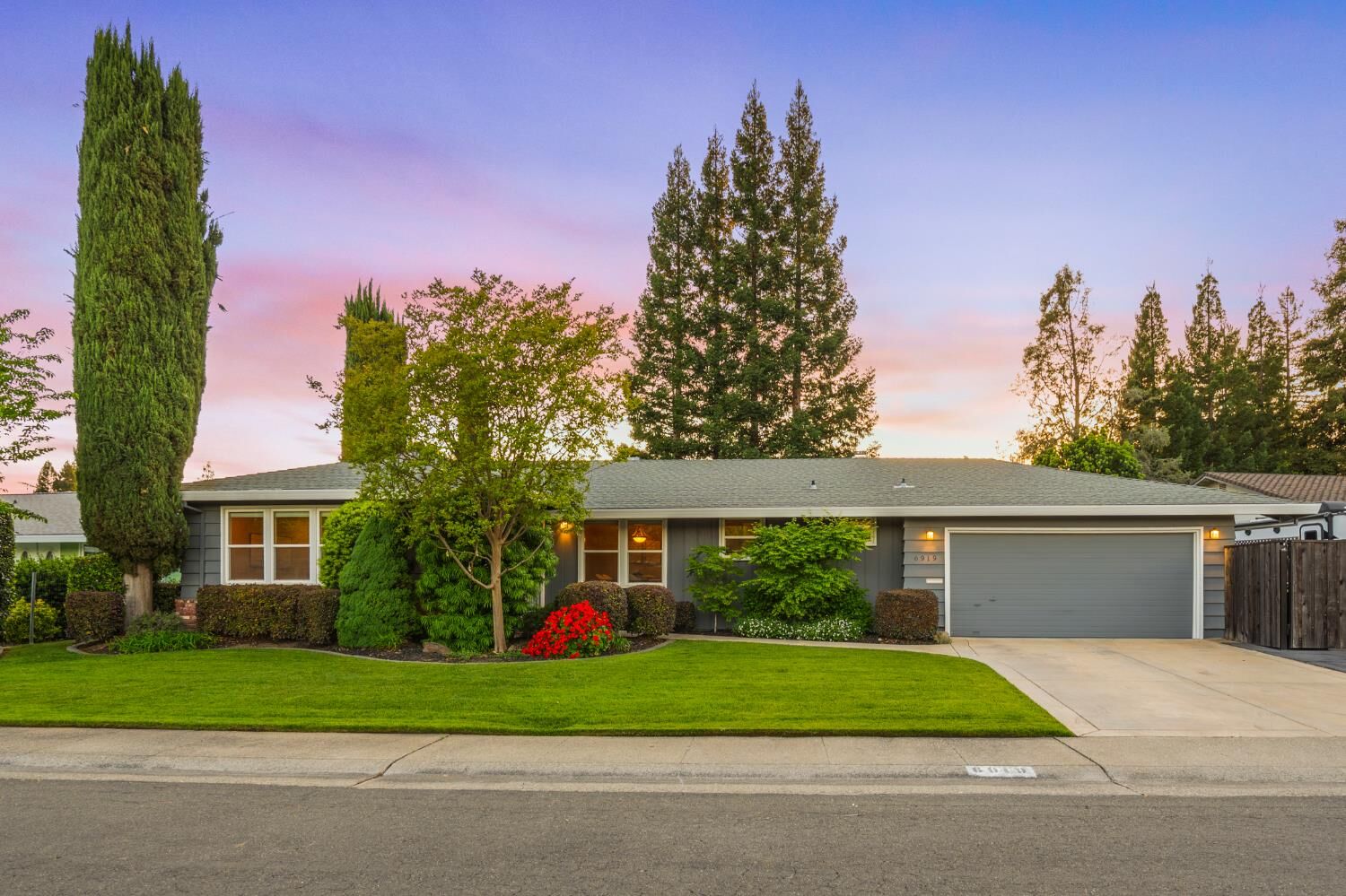 Property Photo: 6919 Los Olivos Way CA 95608
