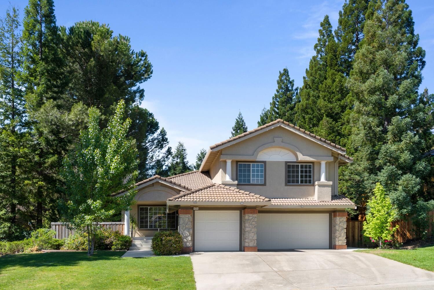 Property Photo: 4050 Bancroft Drive CA 95762