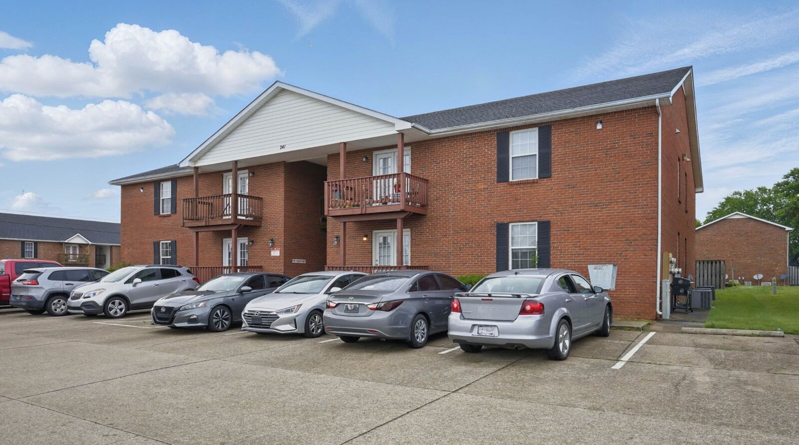 Property Photo: 241 Timber Court Dr 4 TN 37043