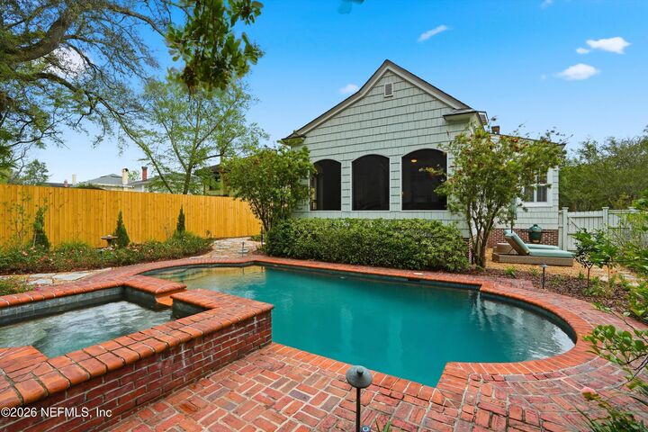 Property Photo:  1418 Avondale Avenue  FL 32205 