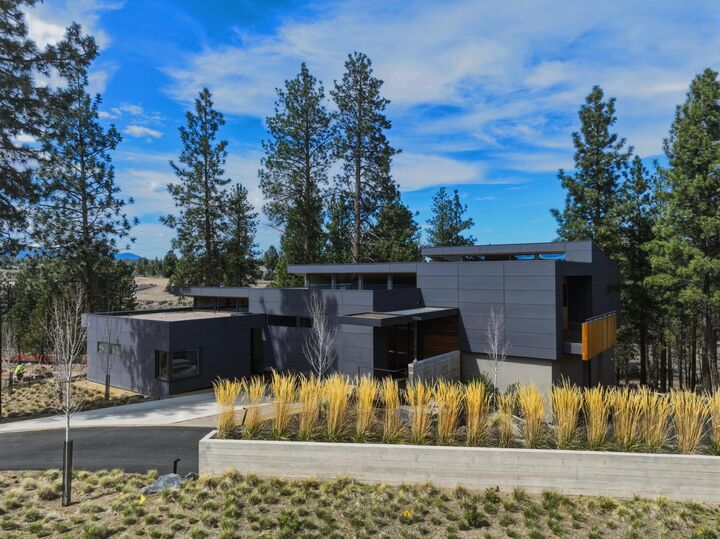 Property Photo:  61865 Hosmer Lake Drive  OR 97702 