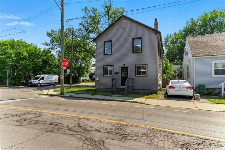 Property Photo:  510 Britannia Avenue  ON L8H 1Z6 
