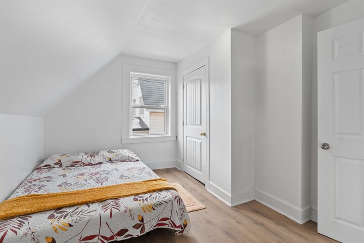 Photo de la propriété:  100 Granville Street  PE C1N 2Z6 