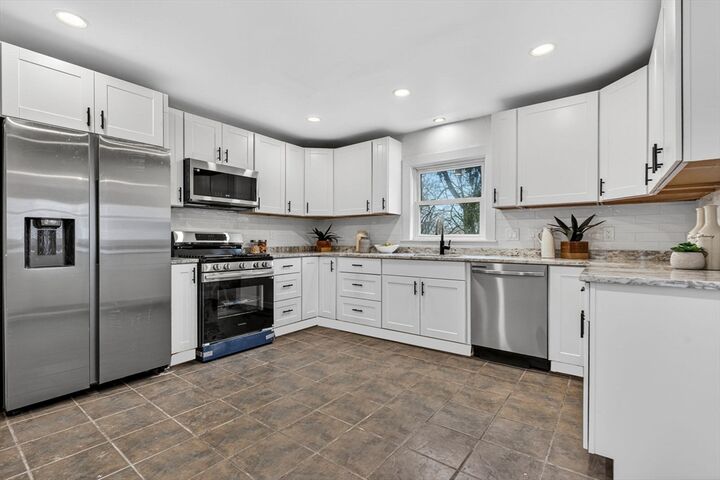 Property Photo:  128 Green St 128  MA 02176 