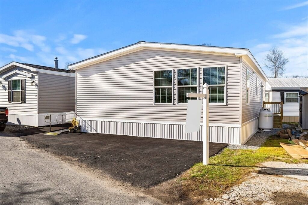 Property Photo: 200 North St 23-B MA 01923