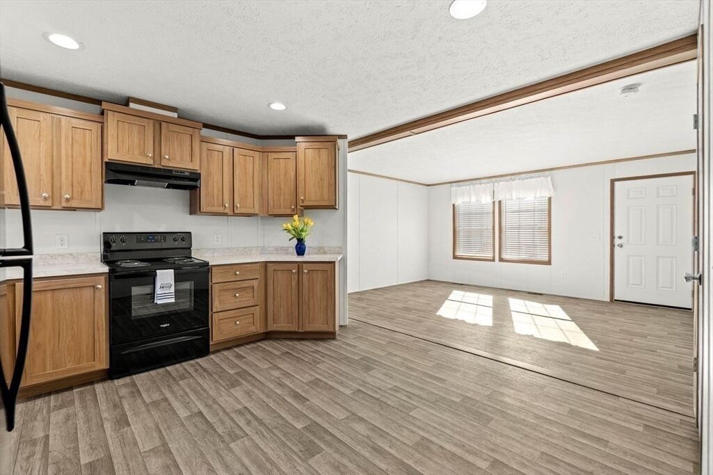 Property Photo: 200 North St 23-B MA 01923