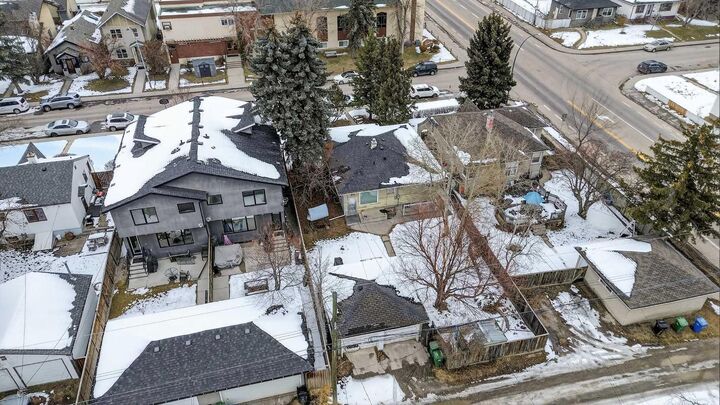 Property Photo: 1107 19 Avenue NW AB T2M 1A1