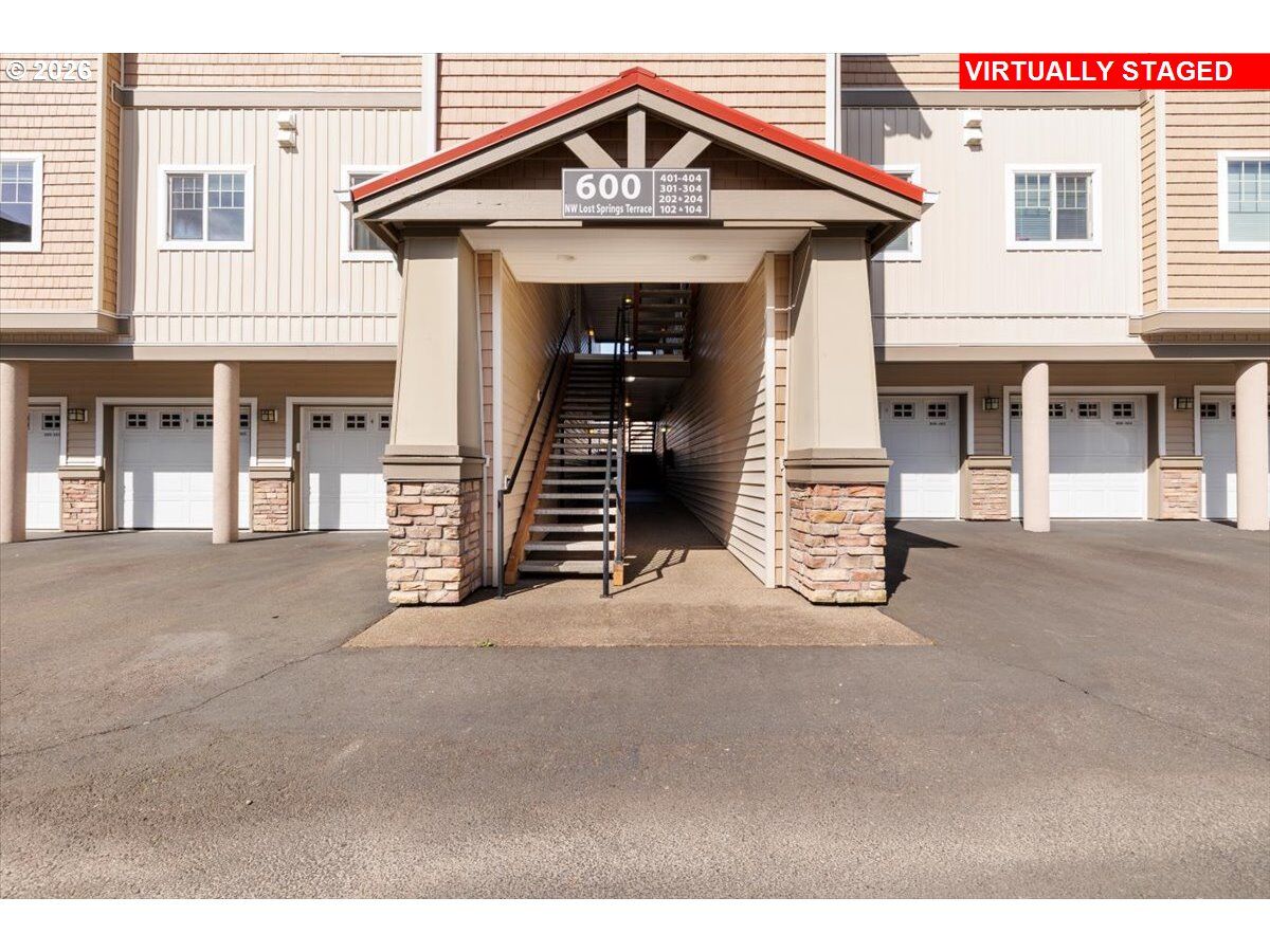 Property Photo:  600 NW Lost Springs Ter 301  OR 97229 