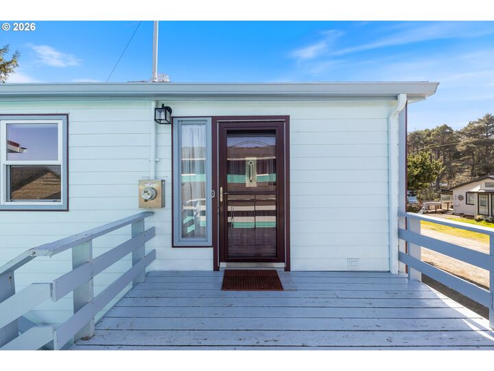 Property Photo: 5900 Coats Ave OR 97112