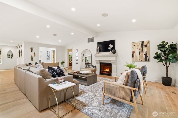 Property Photo:  2506 Ave SE 159th  WA 98008 