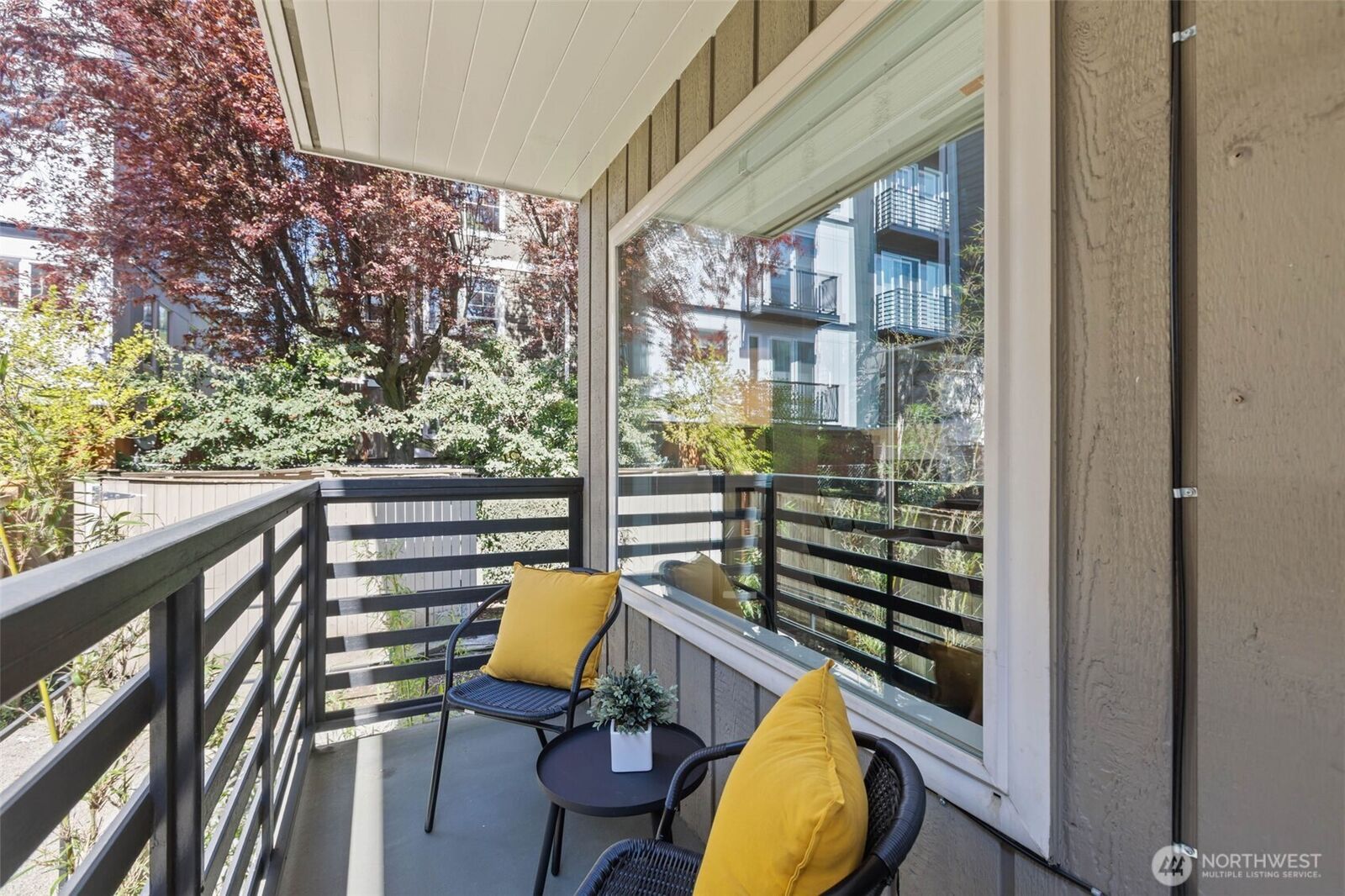 Property Photo:  1430 NW 59th Street 202  WA 98107 