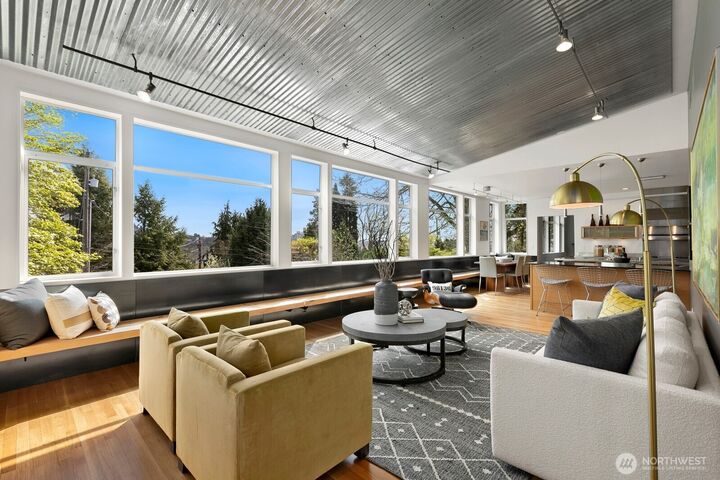 Property Photo: 1549 Magnolia Way W WA 98199