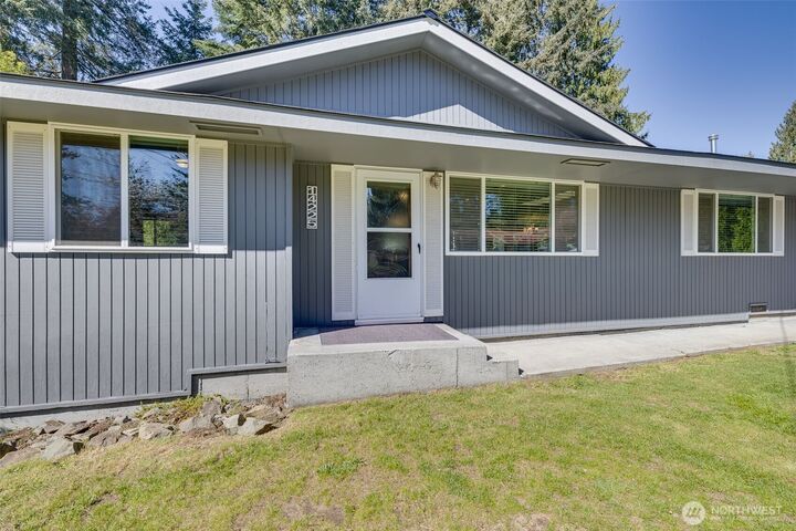 Property Photo: 14225 104th Avenue NE WA 98034