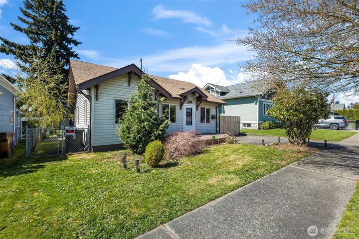 Property Photo:  5436 S Thompson Avenue  WA 98408 