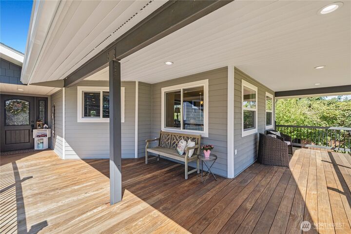 Property Photo:  18420 SE 224th Street  WA 98042 
