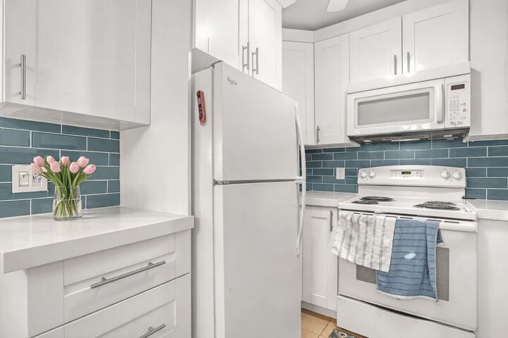 Property Photo: 205 Main Boulevard 2B FL 33435