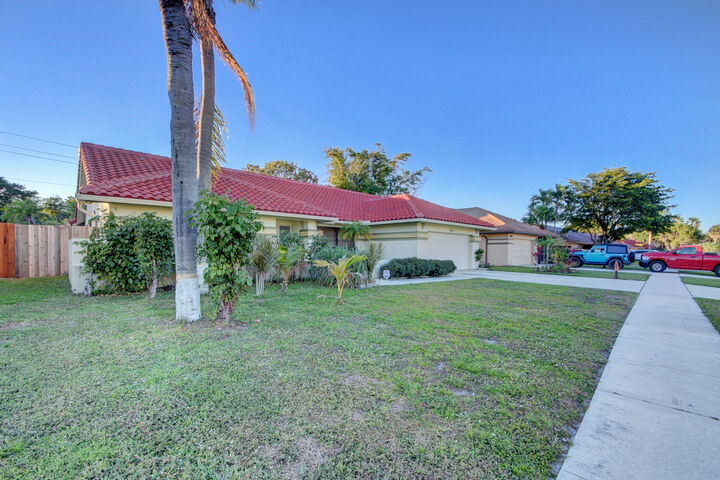 Property Photo:  9697 Majestic Way  FL 33437 